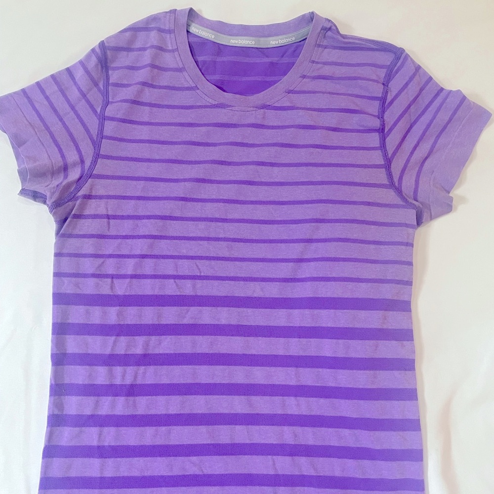 Short sleeve fitted New Balance Tee